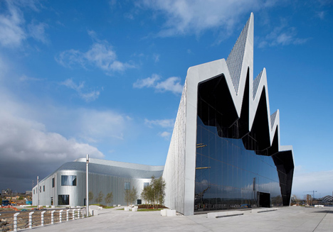 Hadid Complete Works 1979–2013 book