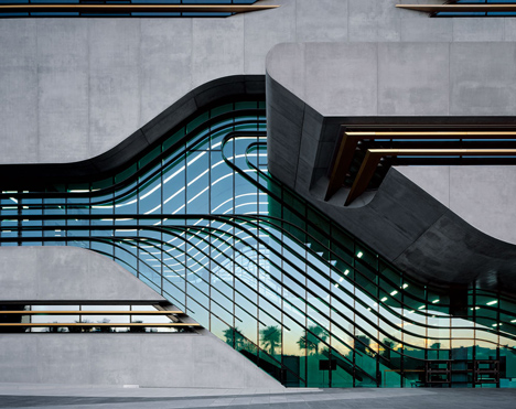 Hadid Complete Works 1979–2013 book