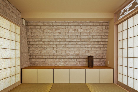 Shirasu house with volcanic soil brickwork by Aray Architecture