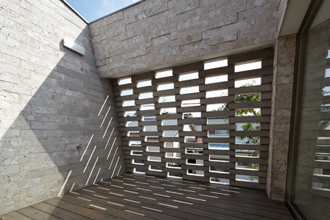 Shirasu house with volcanic soil brickwork by Aray Architecture