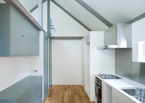 House in Tsurumaki by Case-Real