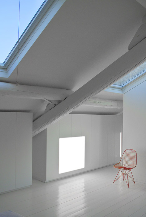 House with an iron staircase by Roberto Murgia and Valentina Ravara