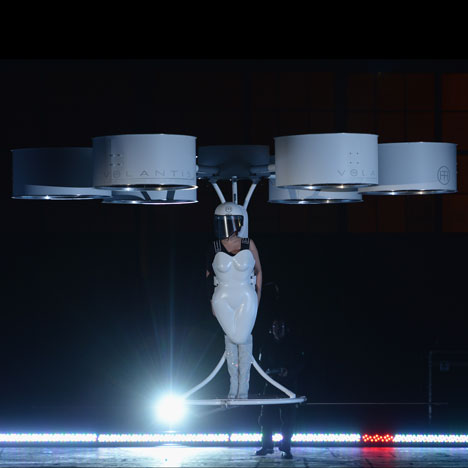 Lady Gaga pilots "first flying dress"