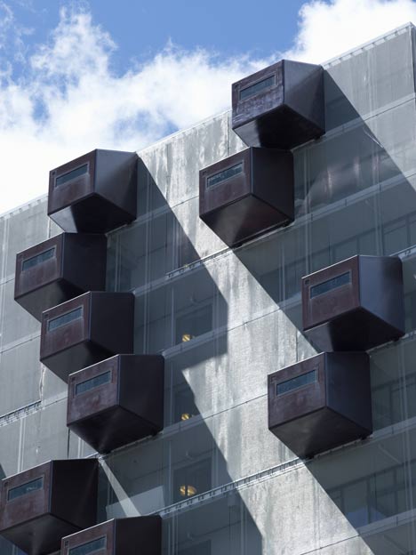 Schiecentrale 4b tower with protruding storage by Mei Architecten en Stedenbouwers
