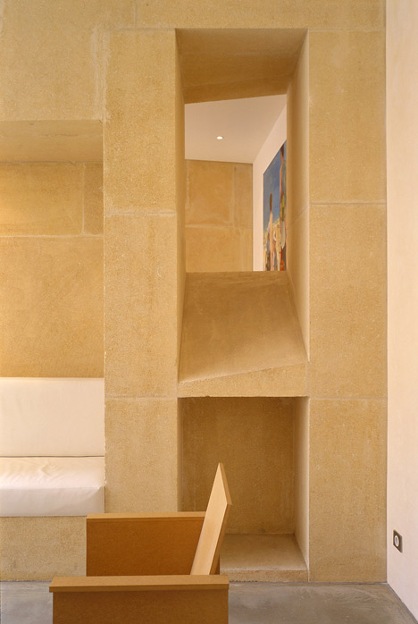 Stone house in Lyon's silk-weaving district by Perraudin Architecture