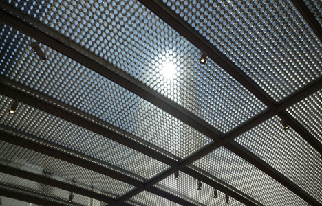Glare from Museum Tower coming through the roof of the Nasher Sculpture Centre