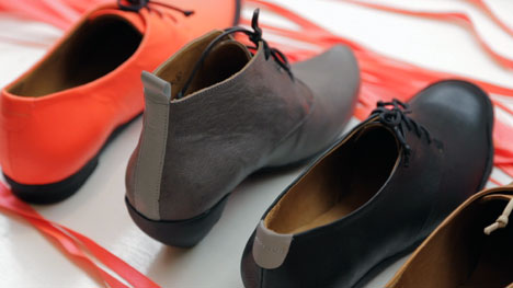 Reflective shoes by Tracey Neuls