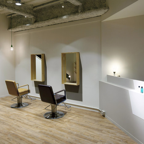 GreeM hair salon with artifical light and shadow by Takara Space Design