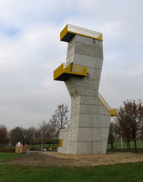 Adventure tower in concrete at Beldert Beach by Ateliereen Architecten