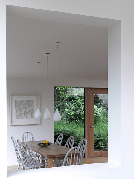 Aperture in the Woods, High Bois Lane by Takero Shimazaki and Charlie Luxton