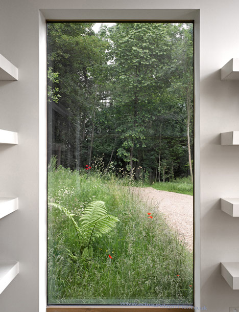 Aperture in the Woods, High Bois Lane by Takero Shimazaki and Charlie Luxton