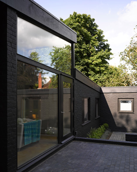 Aperture in the Woods, High Bois Lane by Takero Shimazaki and Charlie Luxton