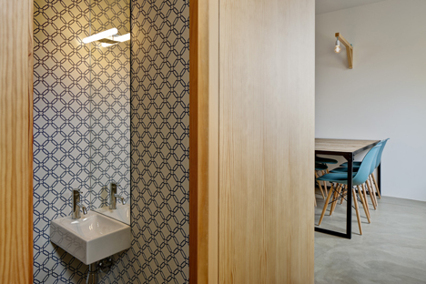 Flower House by Ezzo architects_dezeen_6
