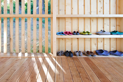 House Under the Oaks by Juri Troy Architects
