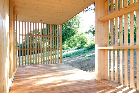 House Under the Oaks by Juri Troy Architects