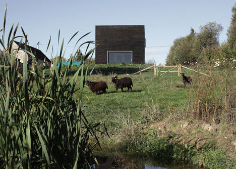 House in Normandy by Beckmann-N'Thépé Architectes