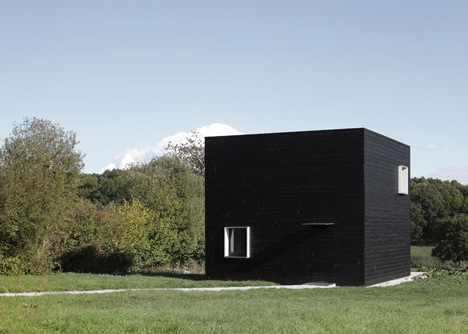 House in Normandy by Beckmann-N'Thépé Architectes