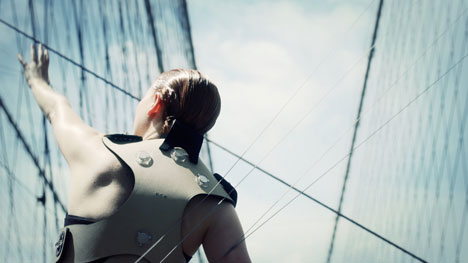 Human Harp by artist Di Mainstone