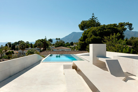 Jellyfish House by Wiel Arets_dezeen_11
