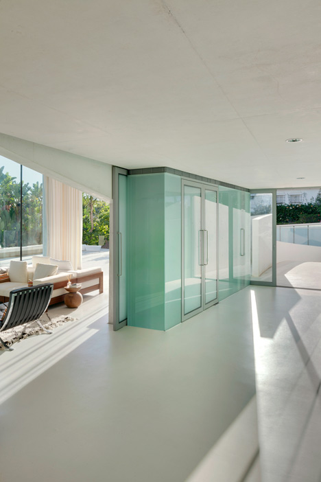 Jellyfish House by Wiel Arets_dezeen_11
