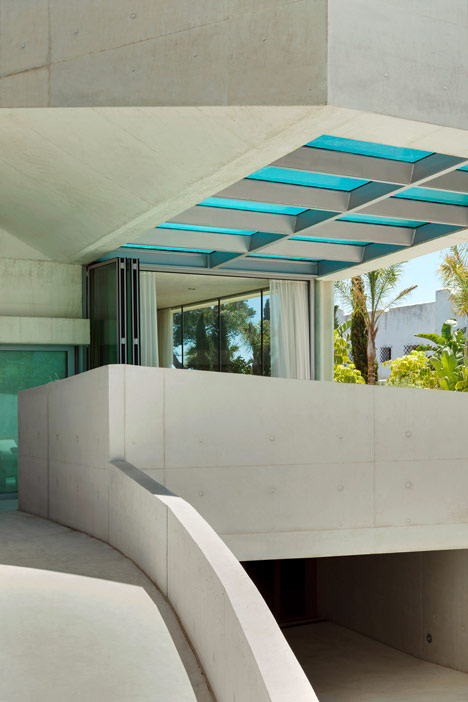 Jellyfish House by Wiel Arets