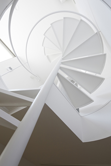 Long Window House by anotherAPARTMENT LTD_dezeen_11