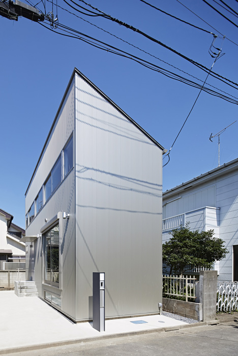 Long Window House by anotherAPARTMENT LTD_dezeen_3