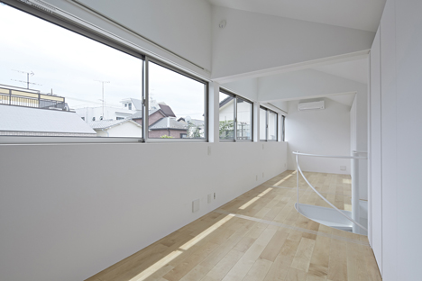 Long Window House by anotherAPARTMENT LTD_dezeen_4