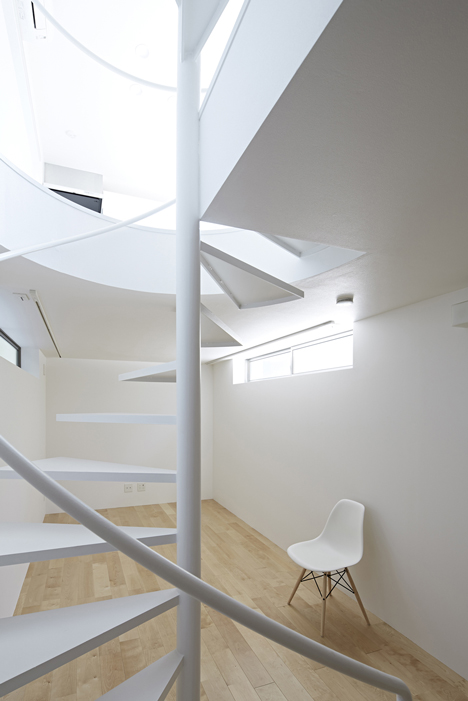 Long Window House by anotherAPARTMENT LTD_dezeen_9