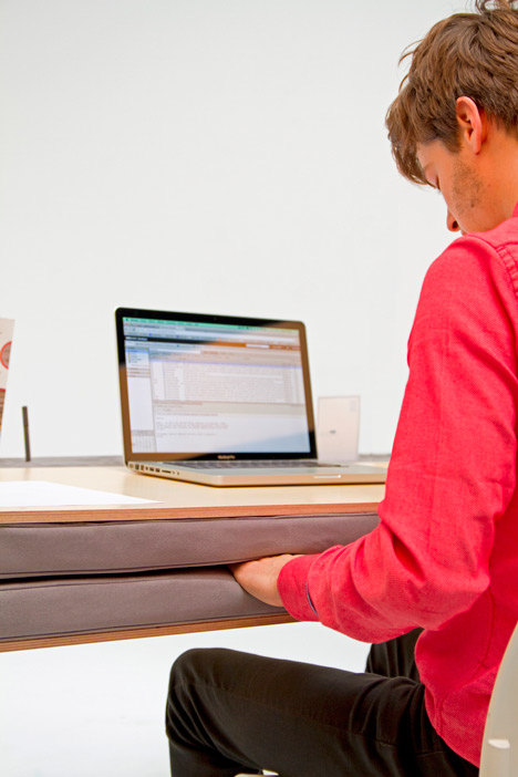 Oxymoron Desk by Anna Lotova_dezeen_4