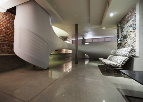 Suspense immersive fabric installation by Sophia Chang