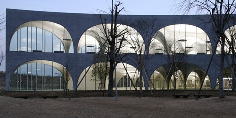 Tama-Art-University-Library-by-Toyo-Ito