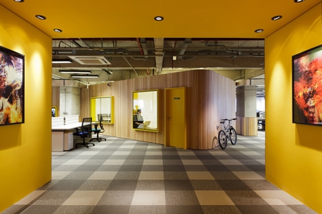 Walmart.com office in Brazil by Estudio Guto Requena