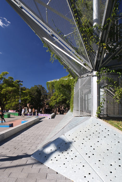 Waterloo Youth Family and Community Centre by Collins and Turner_dezeen_4