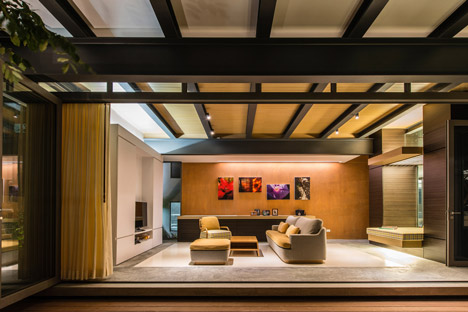Baan Yo Yen courtyard house in Thailand by TACHA_Design