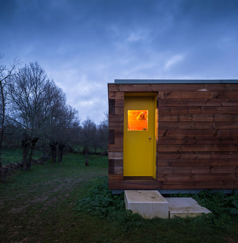 Churtichaga + Quadra-Salcedo built their Four Seasons House in an idyllic meadow