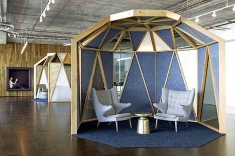 Cisco offices by Studio O+A features wooden meeting pavilions