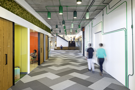 Cisco offices by Studio O+A features wooden meeting pavilions