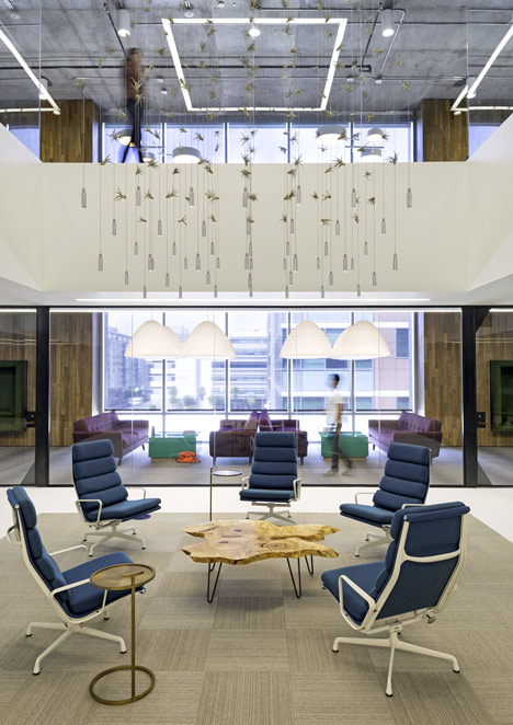 Cisco offices by Studio O+A features wooden meeting pavilions
