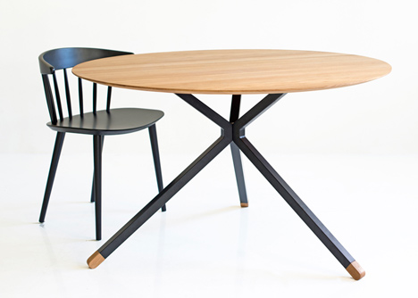 Frisbee dining table by Herman Cph