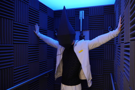 Gareth Pugh and Inition Monolith virtual reality installation at Selfridges
