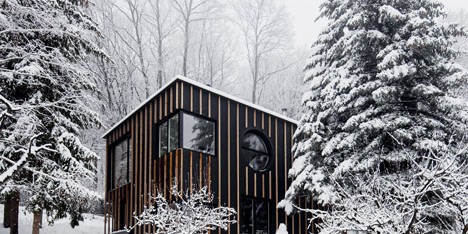 House in the woods in Hungary built in two days by T2.a Architects