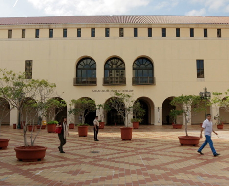 Miami-Dade Cultural Centre by Philip Johnson