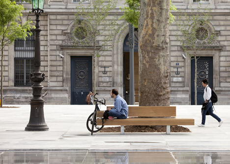 Place de la République and Monde & Médias Pavilion by TVK