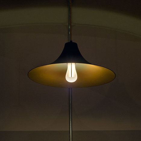 Plumen 002 by Hulger