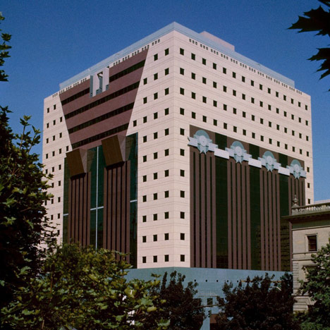 Michael Graves' Portland Building faces threat of demolition