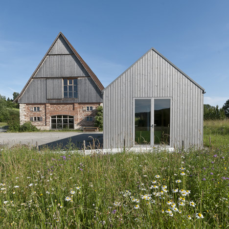 Small museum pavilion designed to resemble a rural shed by Von M