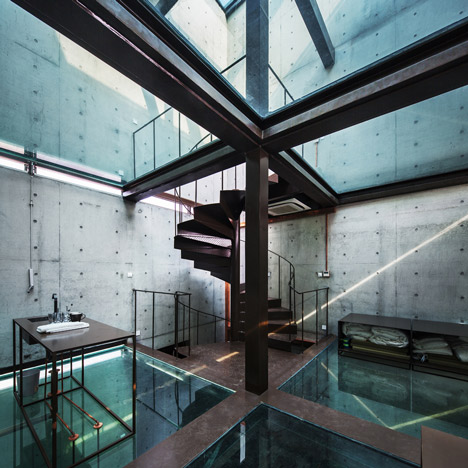 Vertical Glass House by Atelier FCJZ