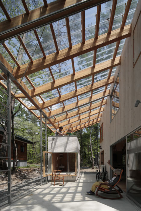 Villa in Hakuba by Naka Studio