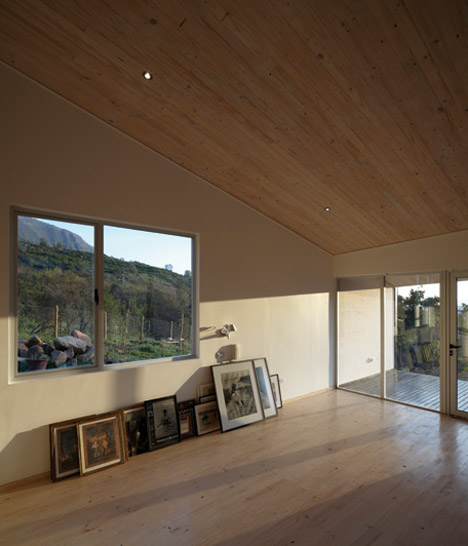 WA House in Chile by MAPA